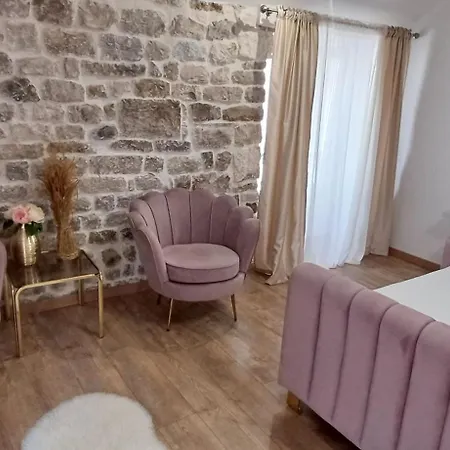 Private In Diocletians Palace Апартаменти Спліт