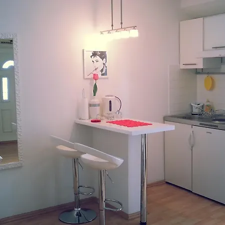 Апартаменти Private In Diocletians Palace Спліт