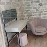 Private In Diocletians Palace *