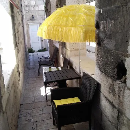 Private In Diocletians Palace Split