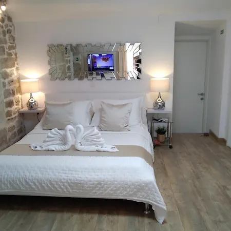 Private In Diocletians Palace Apartment