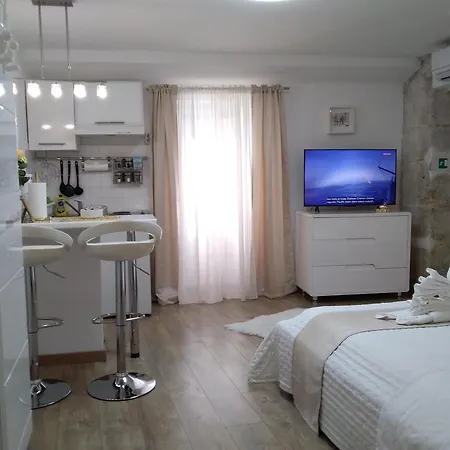 Appartement Private In Diocletians Palace