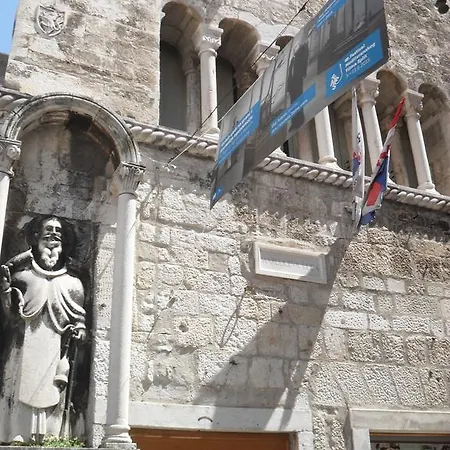 Private In Diocletians Palace Apartmán