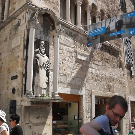 Private In Diocletians Palace * سبليت