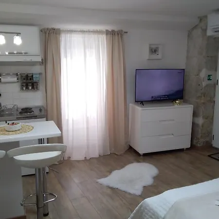 Private In Diocletians Palace شقة