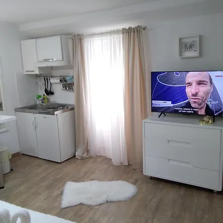 Private In Diocletians Palace *